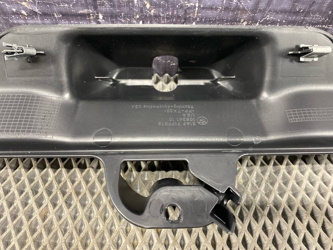 Пластик крышки багажника, 338 рублей, Красноярск