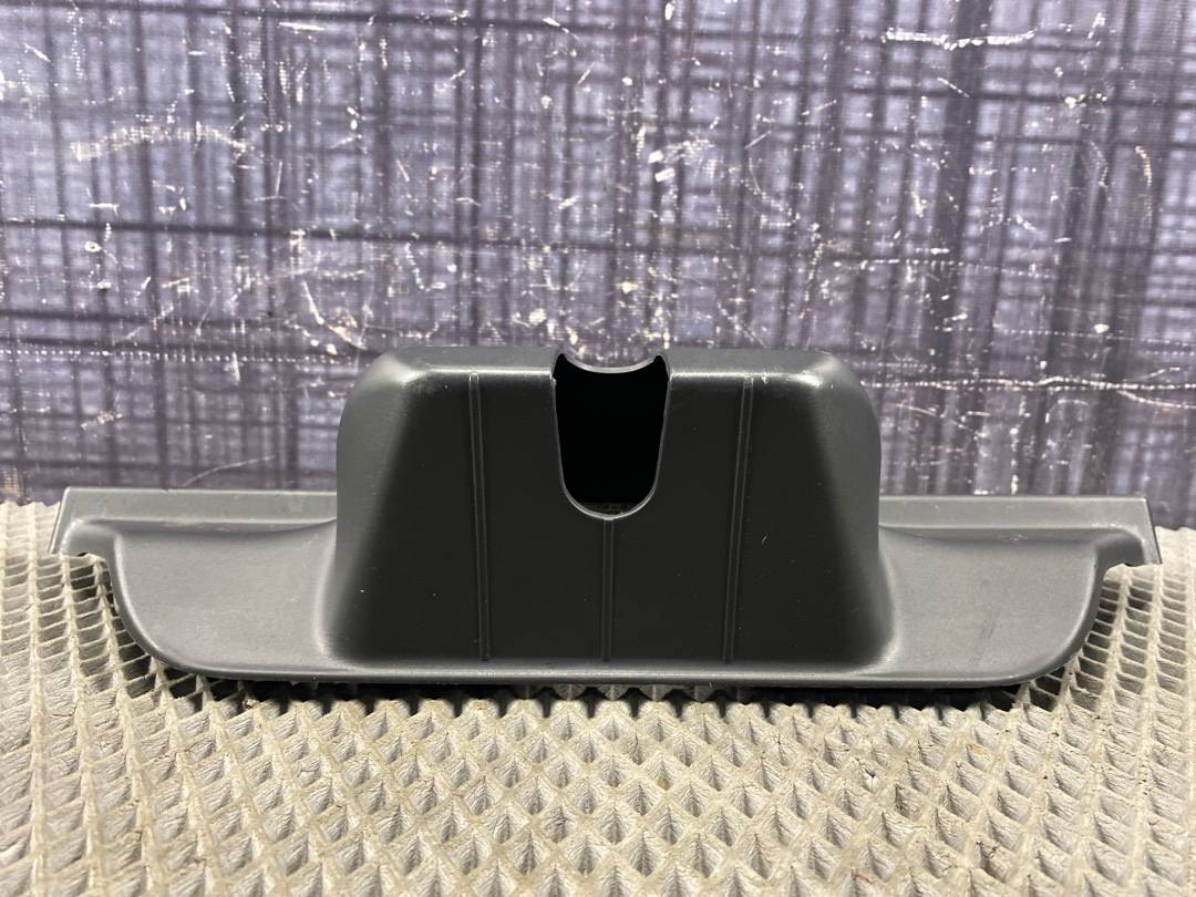 Пластик крышки багажника, 338 рублей, Красноярск