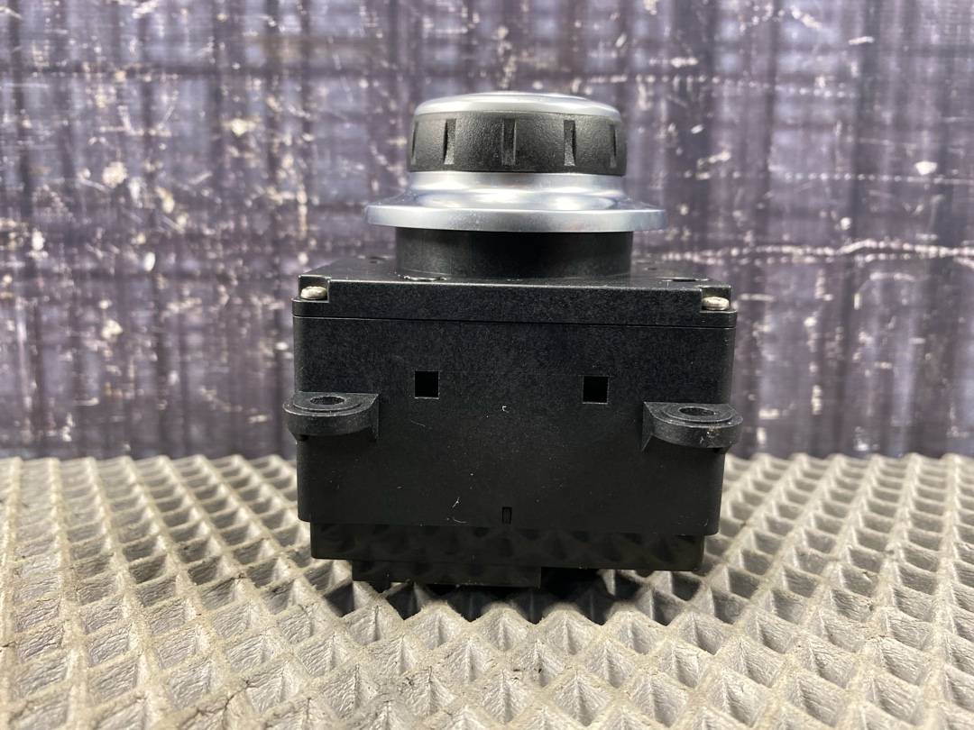 Джойстик, 2633 рублей, Красноярск