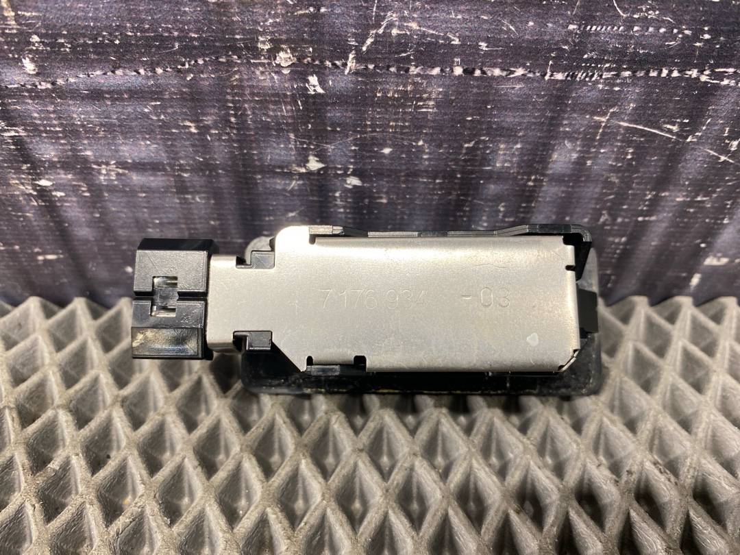 Плафон подсветки номера, 735 рублей, Красноярск