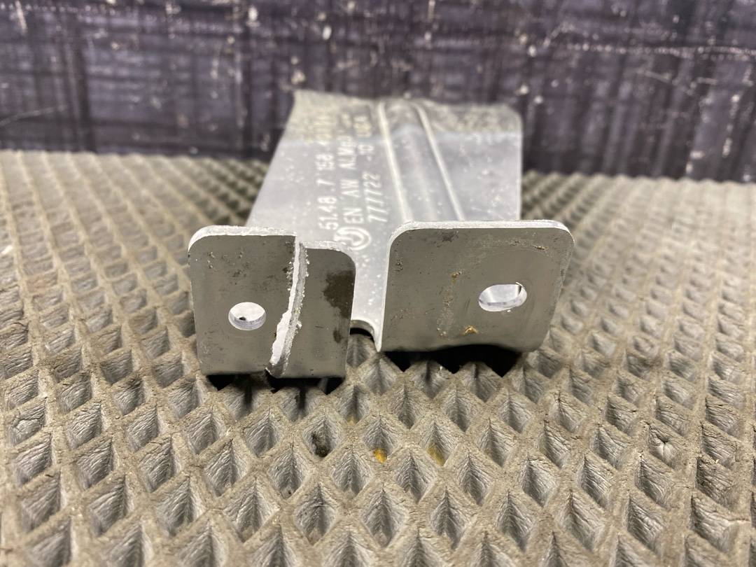 Кронштейн, 360 рублей, Красноярск