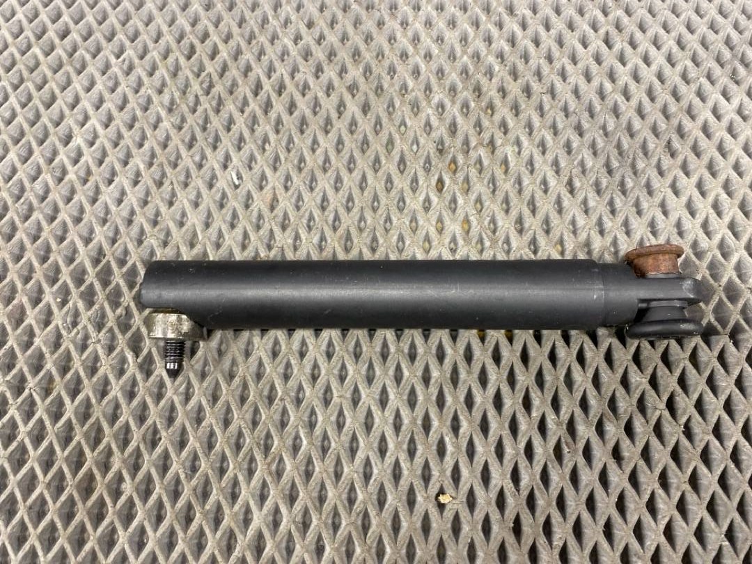 Амортизатор багажника, 570 рублей, Красноярск