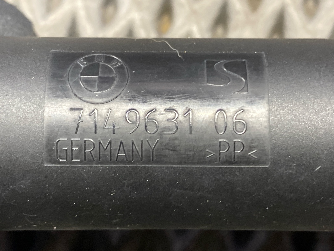 Амортизатор багажника, 570 рублей, Красноярск