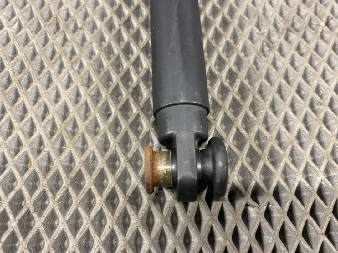 Амортизатор багажника, 570 рублей, Красноярск