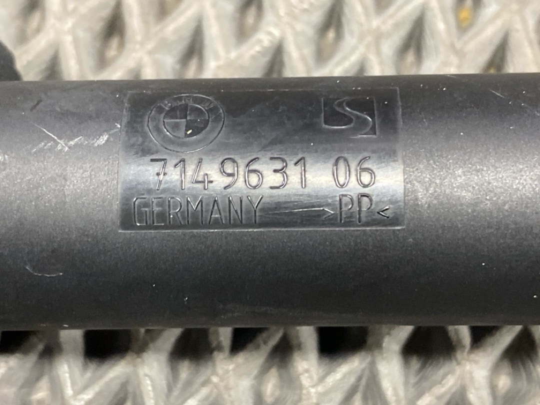 Амортизатор багажника, 570 рублей, Красноярск