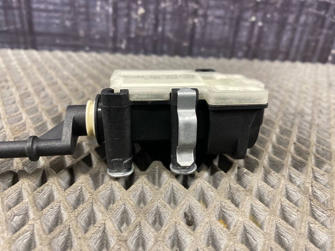 Замок лючка бензобака, 570 рублей, Красноярск