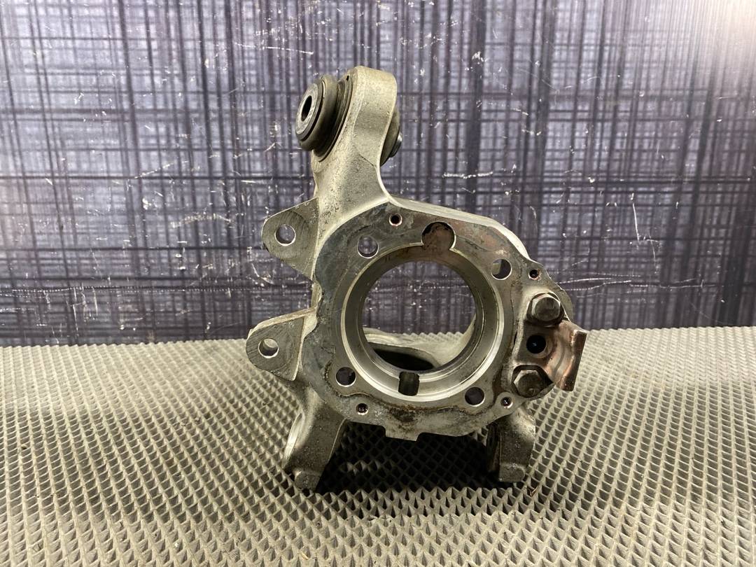 Поворотный кулак, 2265 рублей, Красноярск