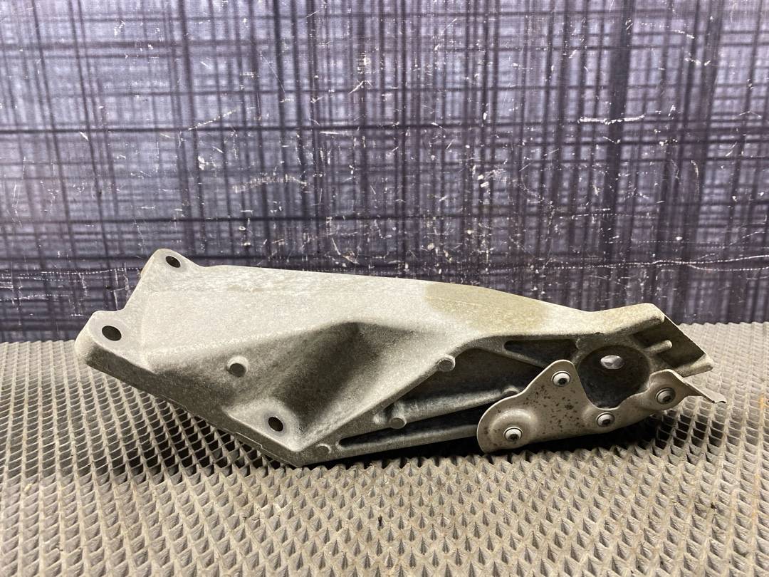 Кронштейн двигателя, 1005 рублей, Красноярск