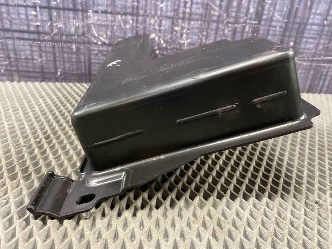 Пластик багажника, 383 рублей, Красноярск