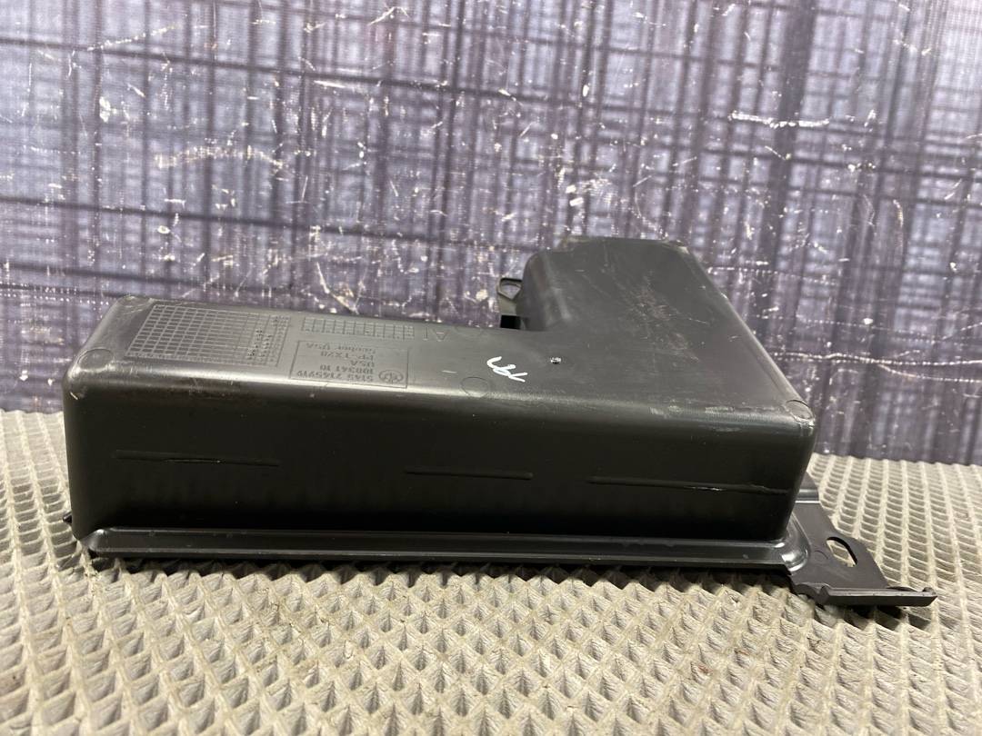 Пластик багажника, 383 рублей, Красноярск