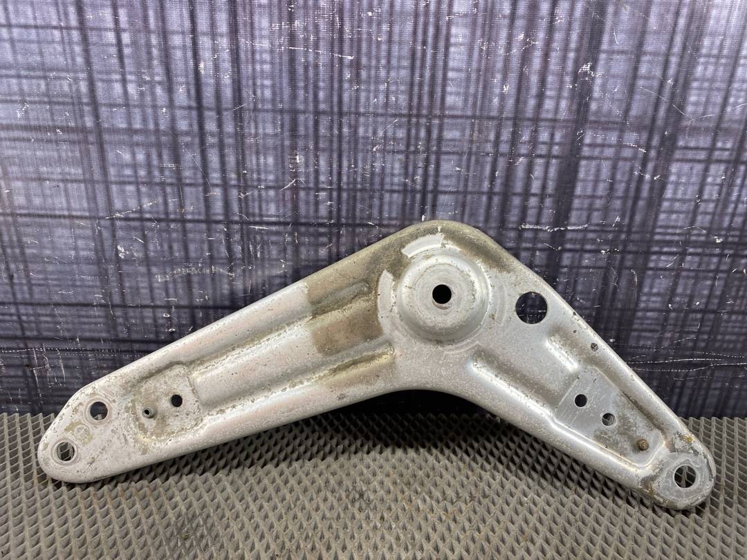 Кронштейн, 503 рублей, Красноярск