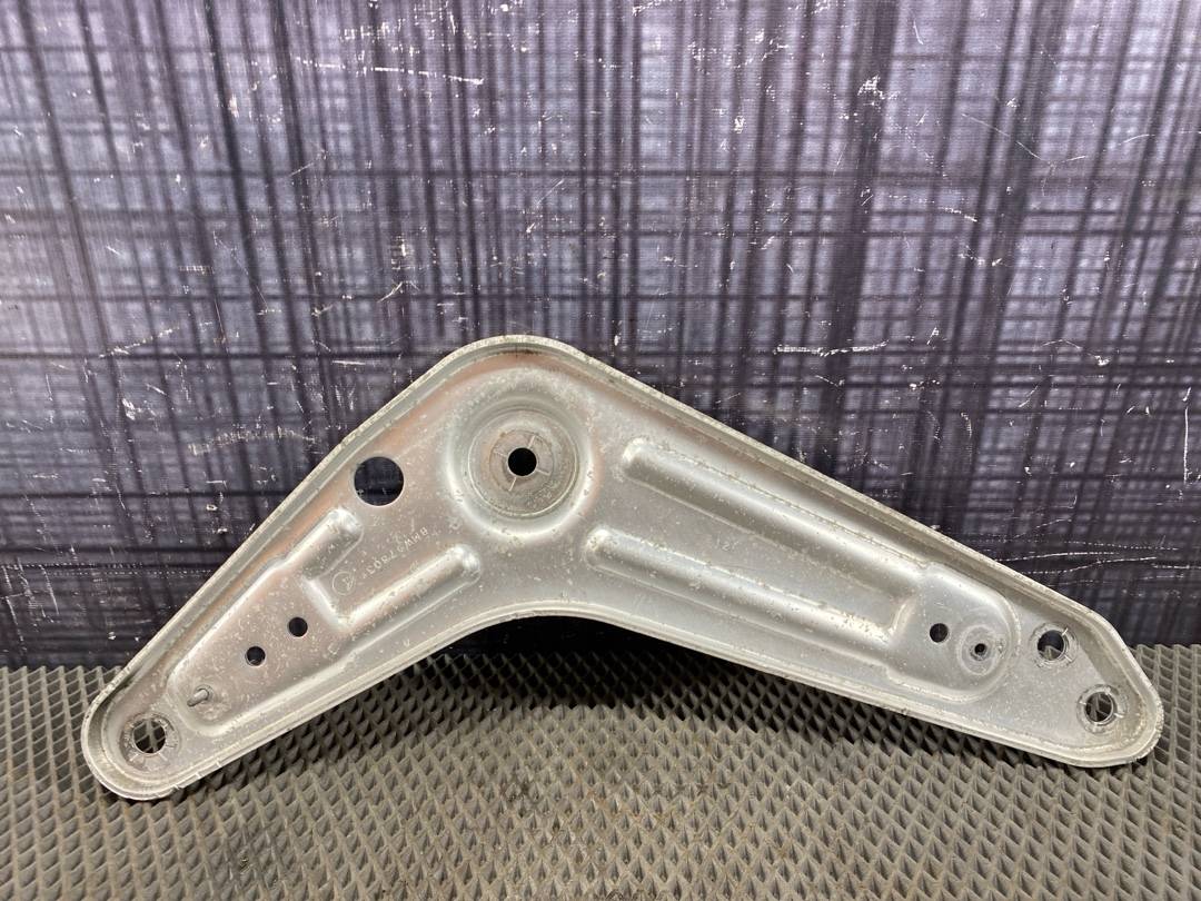 Кронштейн, 503 рублей, Красноярск