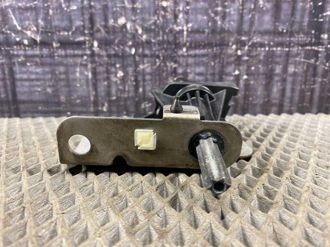 Привод замка багажника, 713 рублей, Красноярск