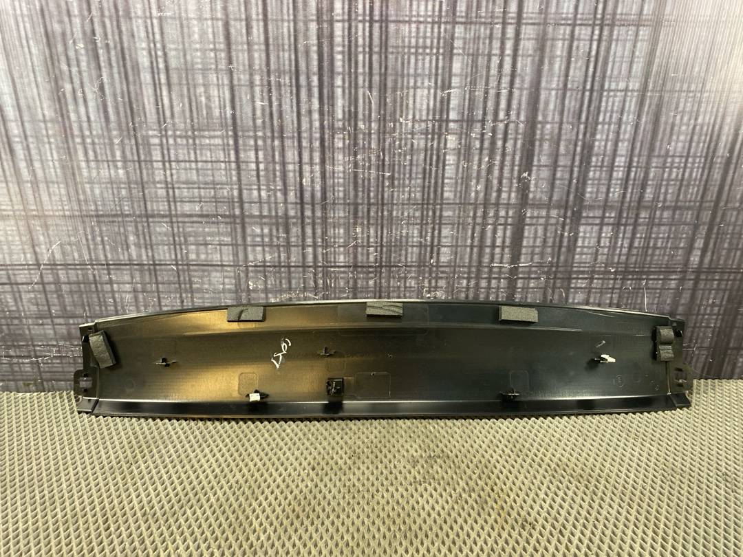 Пластик крышки багажника, 413 рублей, Красноярск