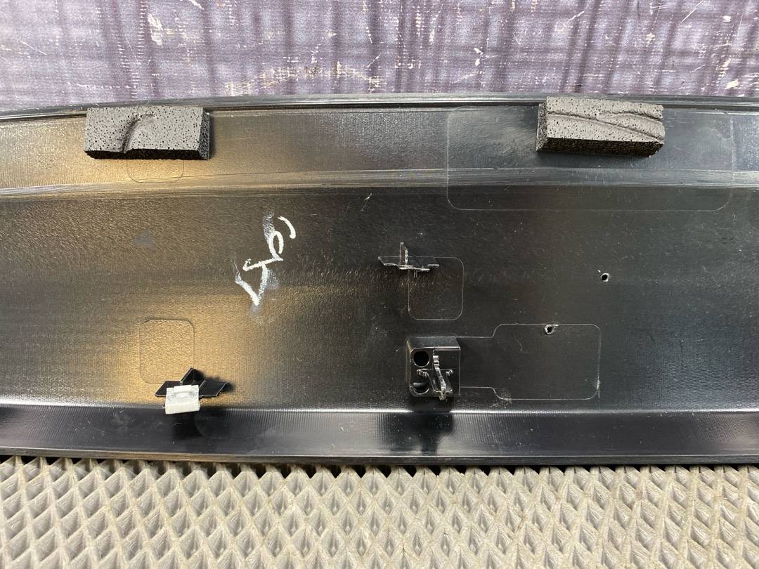 Пластик крышки багажника, 413 рублей, Красноярск