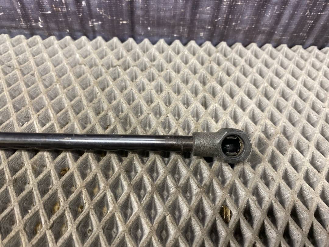 Амортизатор багажника, 455 рублей, Красноярск