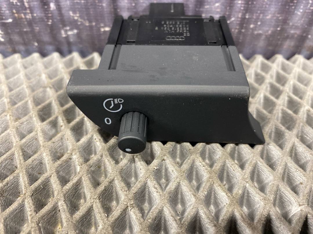 Кнопка салона, 252 рублей, Красноярск