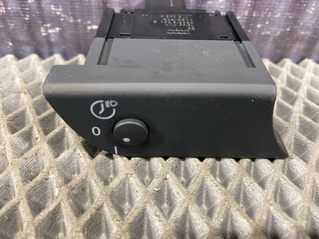 Кнопка салона, 252 рублей, Красноярск