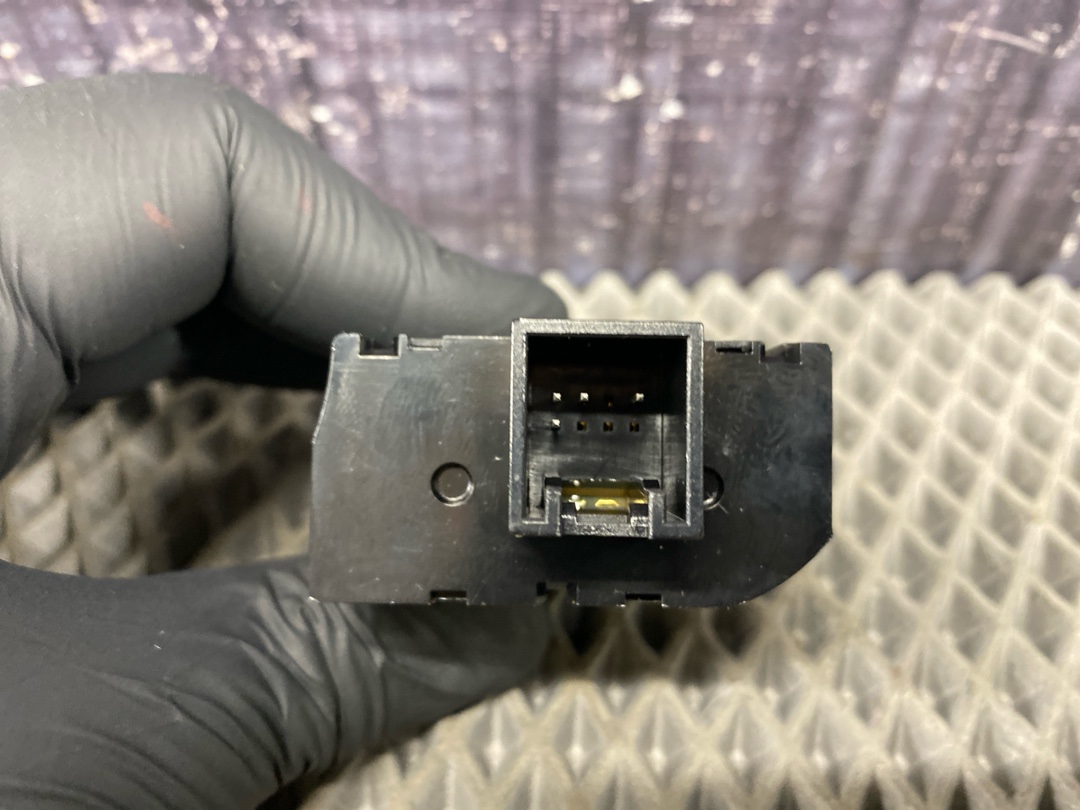 Кнопка салона, 252 рублей, Красноярск