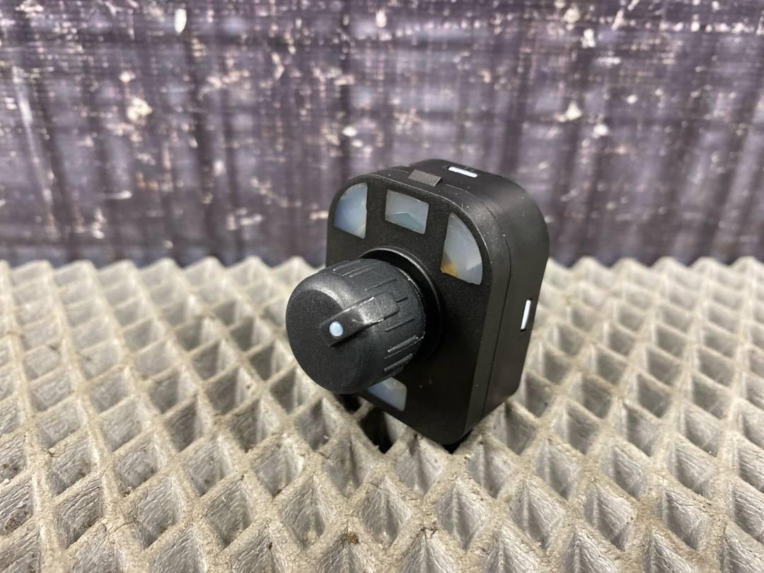 Кнопка регулировки зеркал, 840 рублей, Красноярск