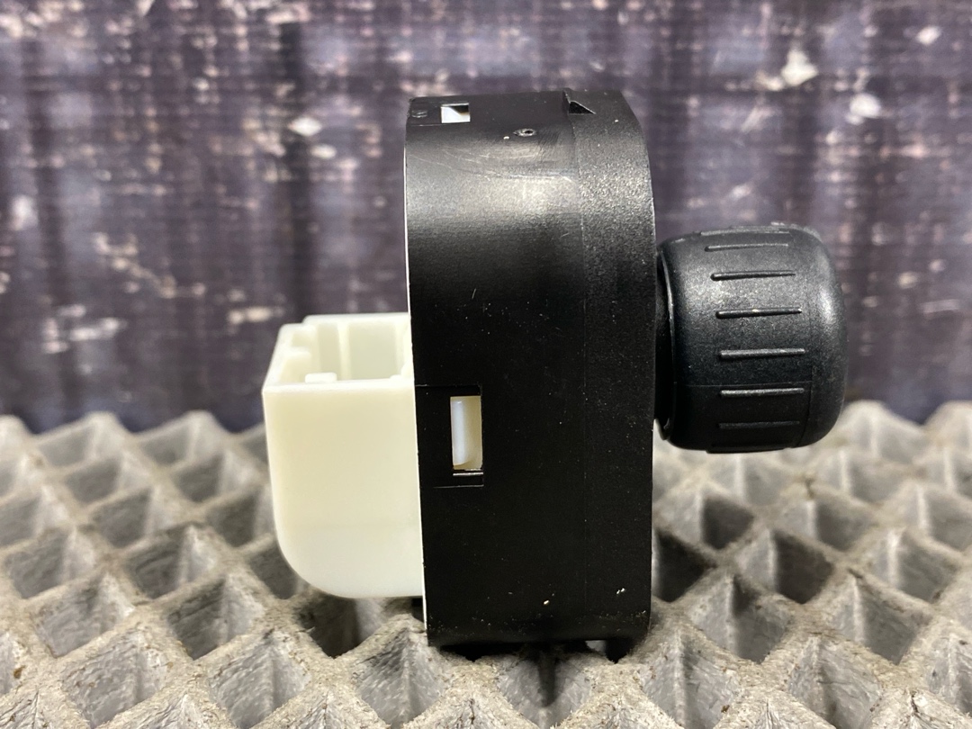 Кнопка регулировки зеркал, 840 рублей, Красноярск