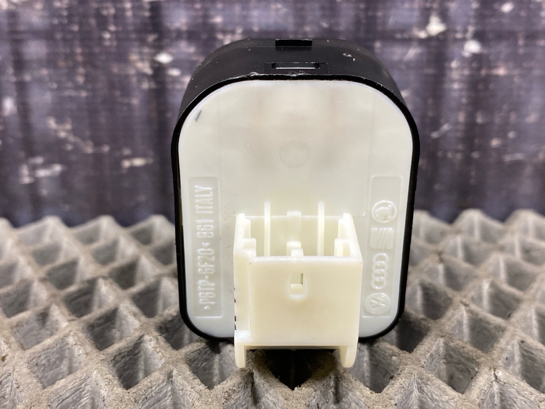 Кнопка регулировки зеркал, 840 рублей, Красноярск