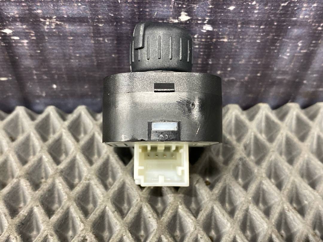 Кнопка регулировки зеркал, 840 рублей, Красноярск