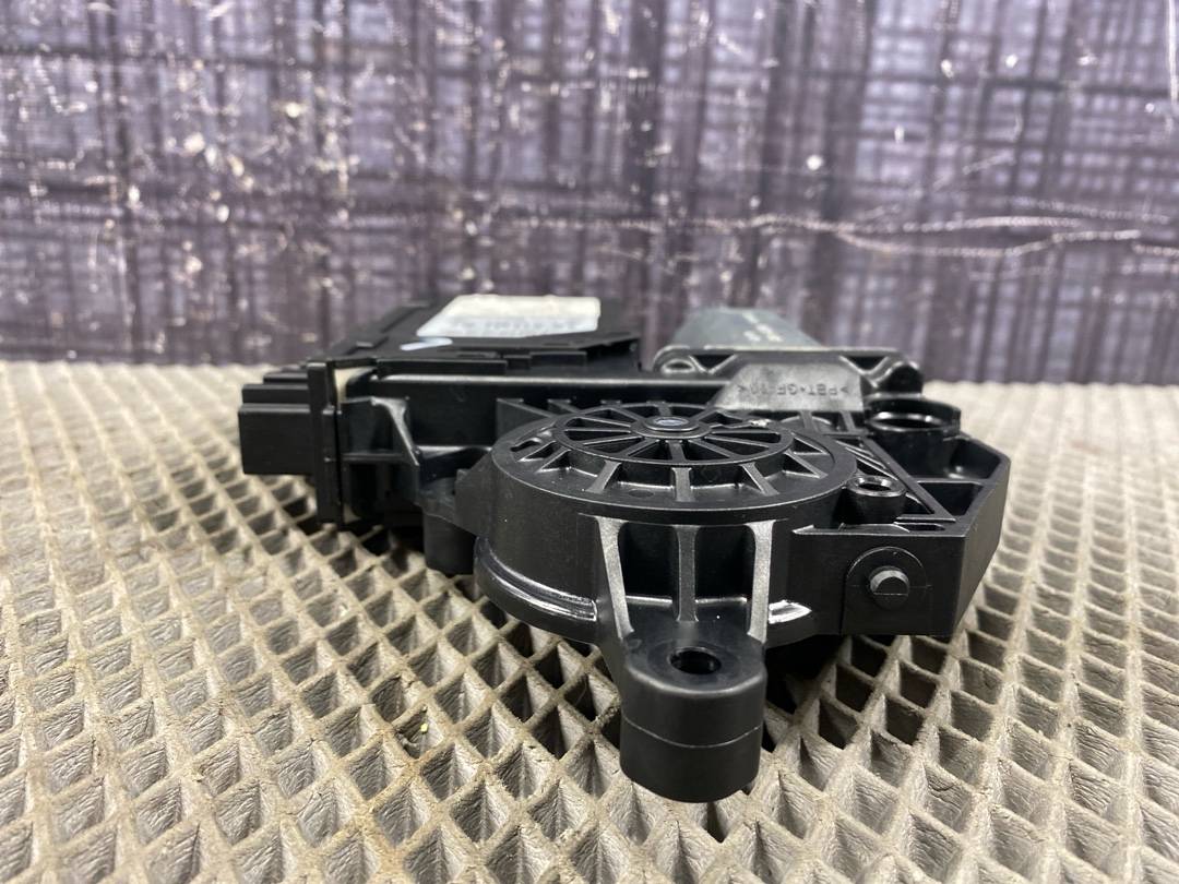 Мотор стеклоподъемника, 1022 рублей, Красноярск