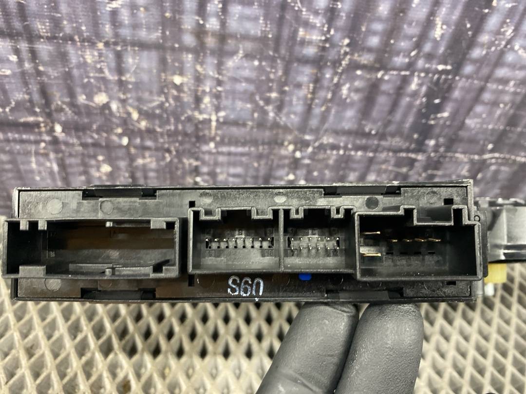 Мотор стеклоподъемника, 1022 рублей, Красноярск