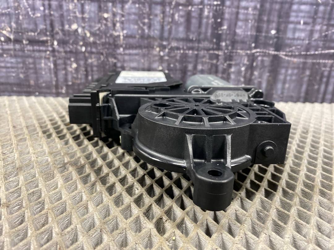 Мотор стеклоподъемника, 1498 рублей, Красноярск