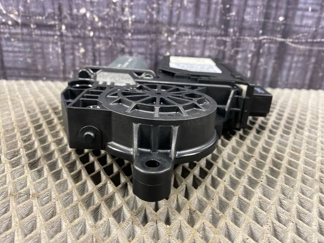 Мотор стеклоподъемника, 1498 рублей, Красноярск