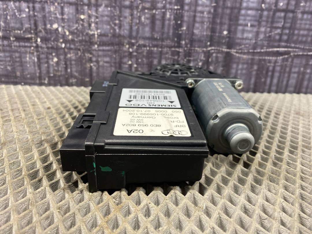 Мотор стеклоподъемника, 1022 рублей, Красноярск