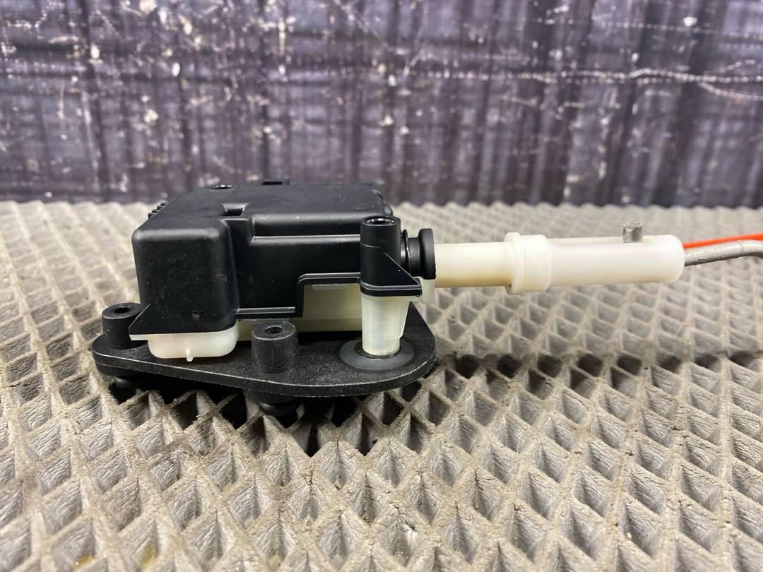 Привод замка багажника, 588 рублей, Красноярск