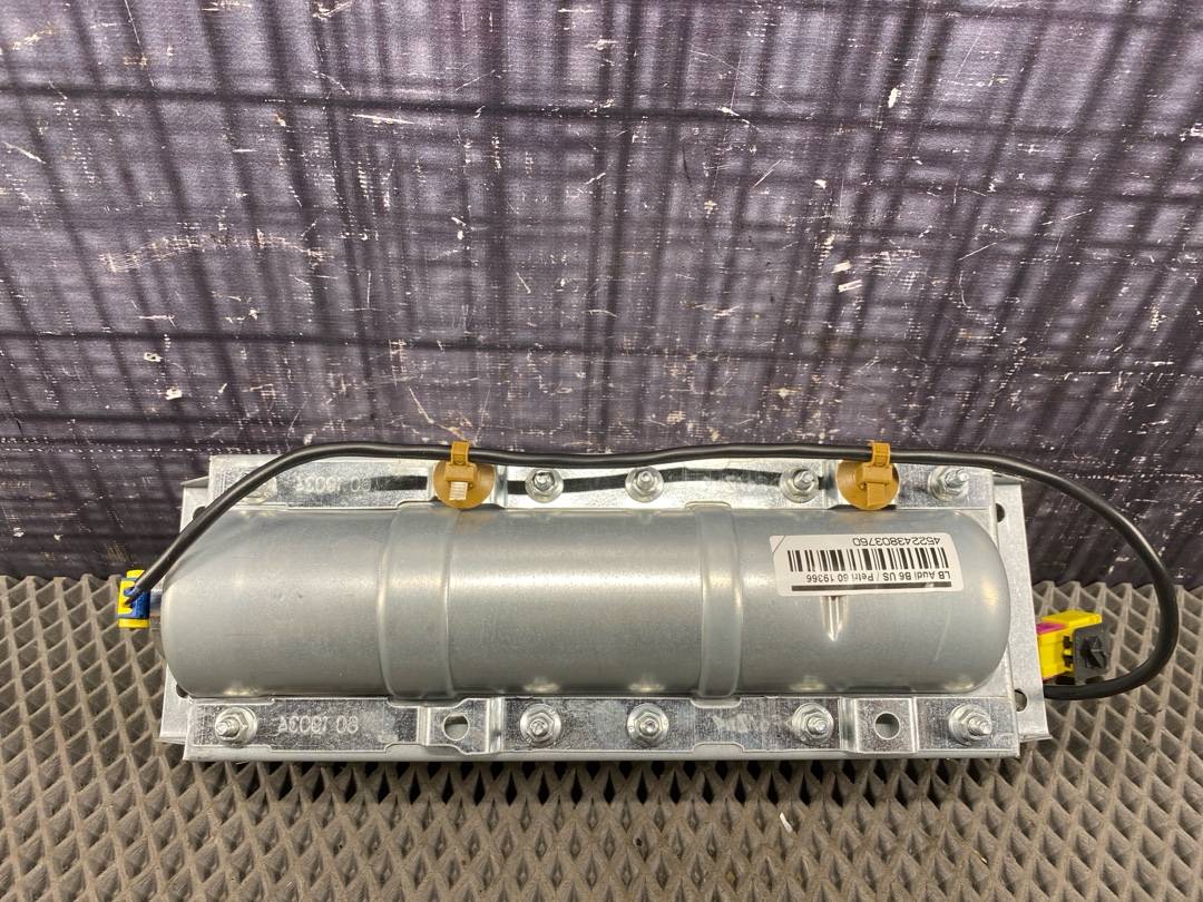 Подушка безопасности, 1064 рублей, Красноярск