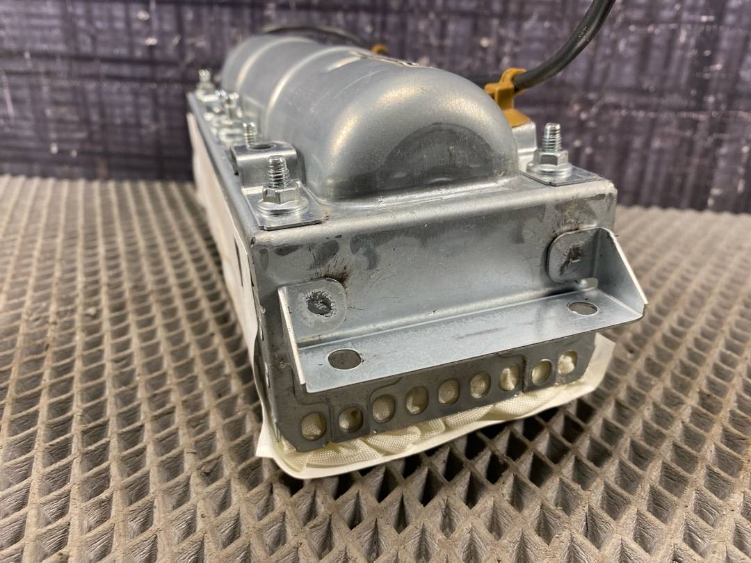 Подушка безопасности, 1064 рублей, Красноярск