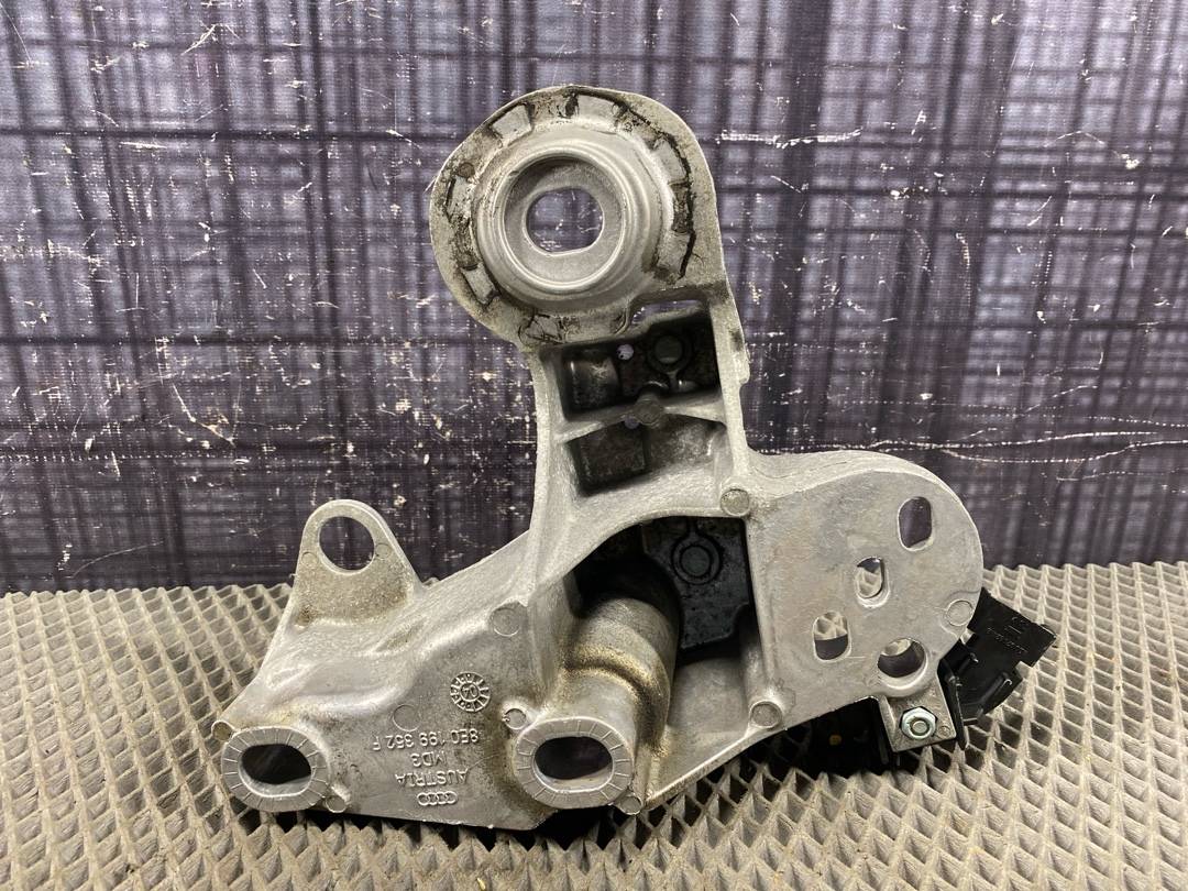 Кронштейн двигателя, 728 рублей, Красноярск