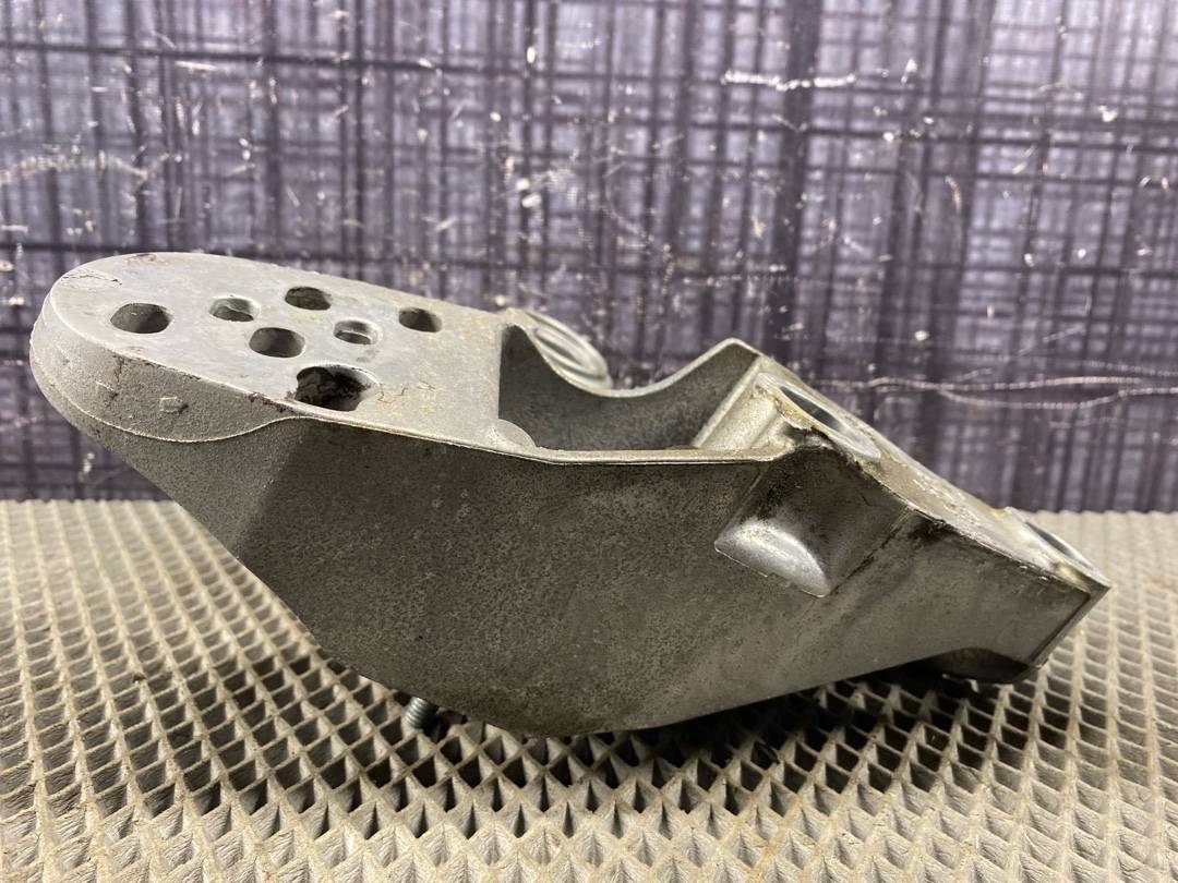 Кронштейн двигателя, 728 рублей, Красноярск