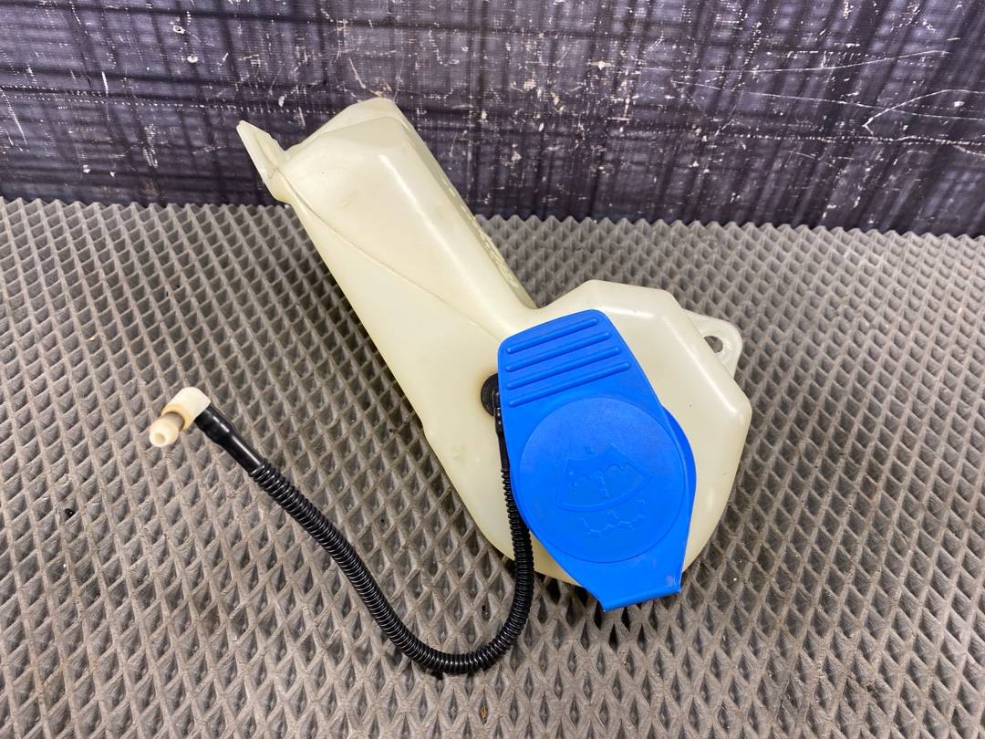 Бачок омывателя, 644 рублей, Красноярск