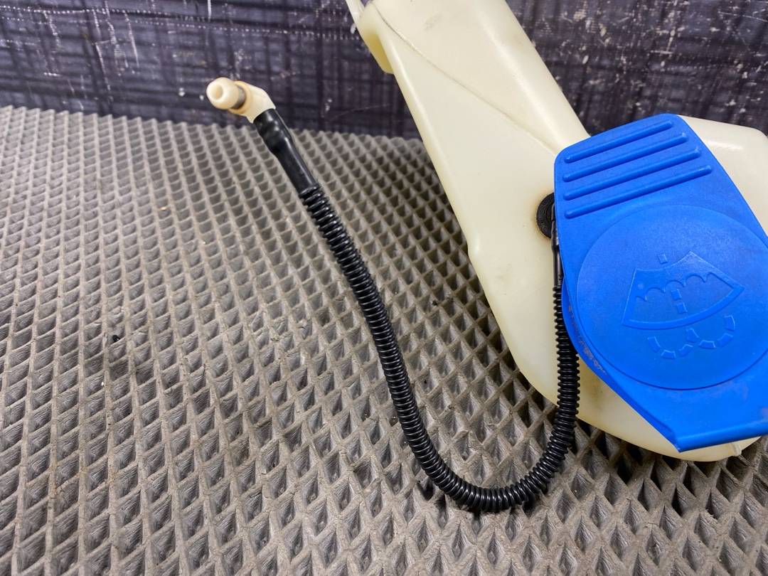 Бачок омывателя, 644 рублей, Красноярск