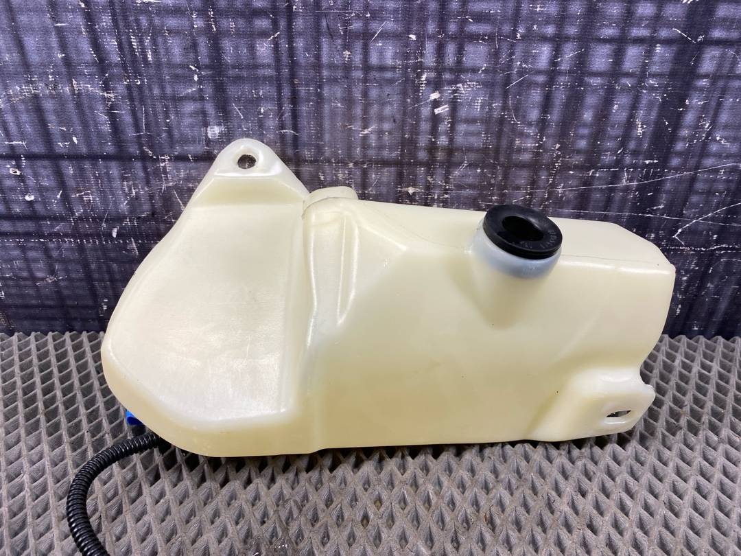 Бачок омывателя, 644 рублей, Красноярск