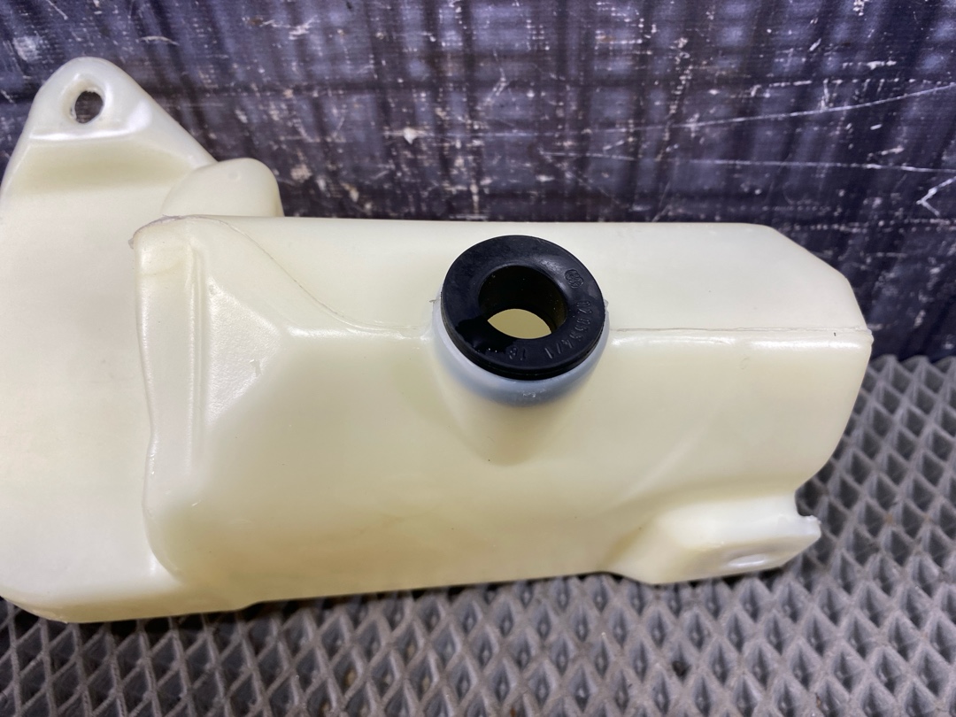 Бачок омывателя, 644 рублей, Красноярск