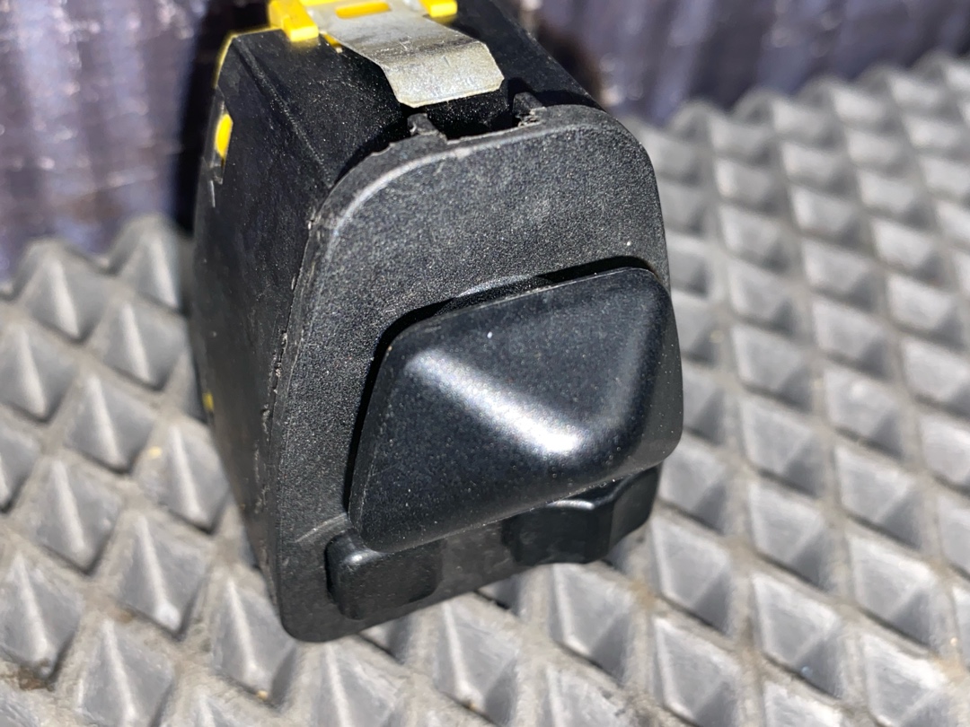 Кнопка регулировки зеркал, 726 рублей, Красноярск