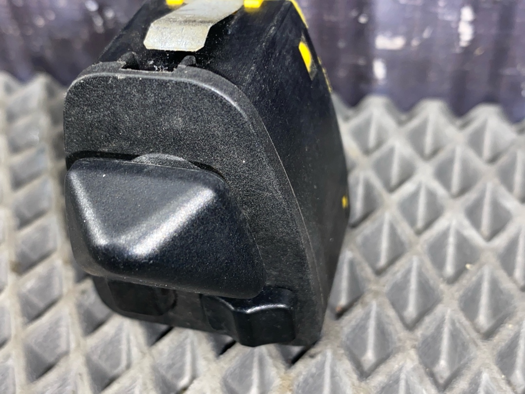 Кнопка регулировки зеркал, 726 рублей, Красноярск