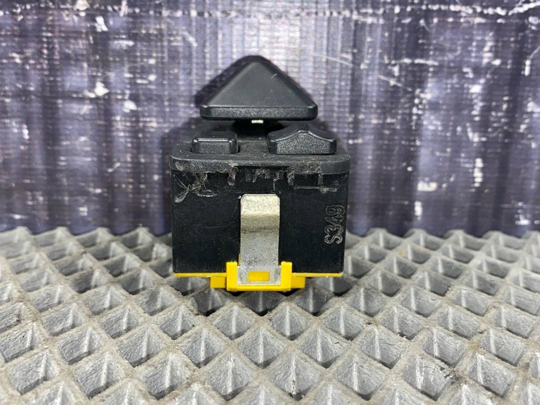 Кнопка регулировки зеркал, 726 рублей, Красноярск