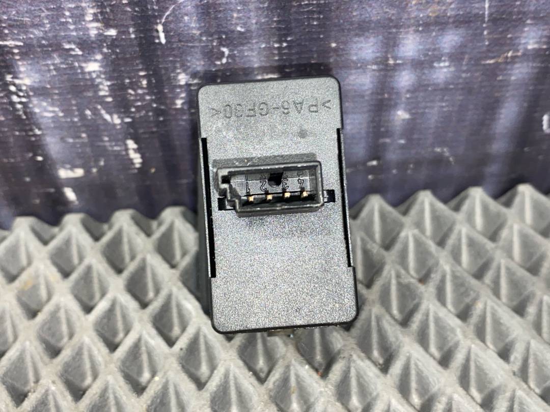 Кнопка стеклоподъемника, 318 рублей, Красноярск