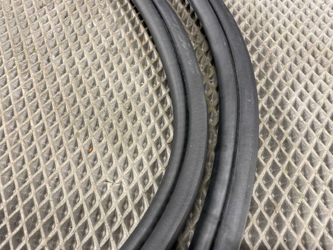 Уплотнитель крышки багажника, 582 рублей, Красноярск