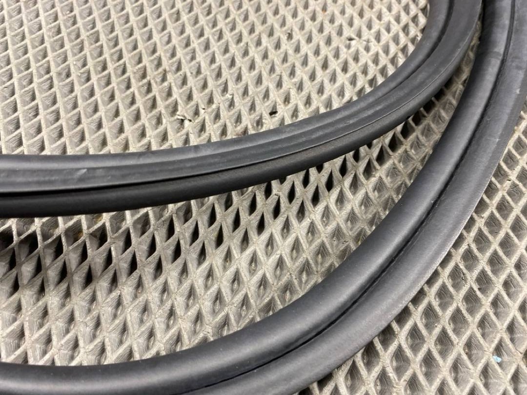 Уплотнитель крышки багажника, 582 рублей, Красноярск