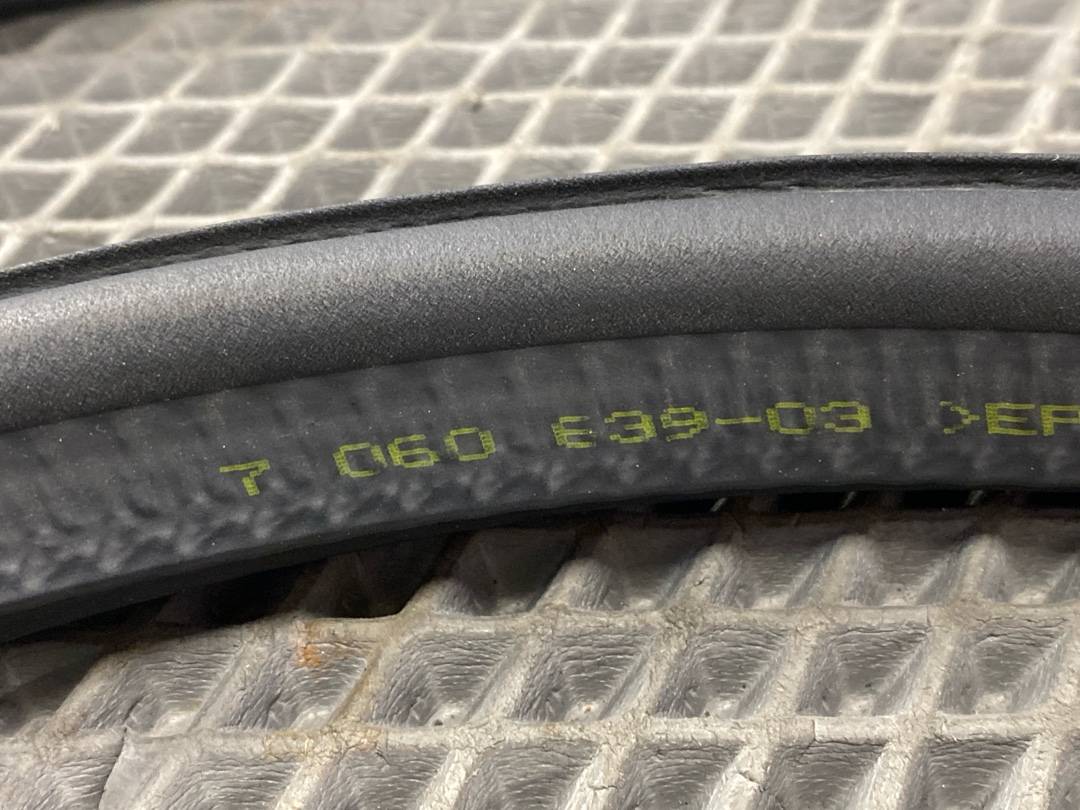 Уплотнитель крышки багажника, 582 рублей, Красноярск