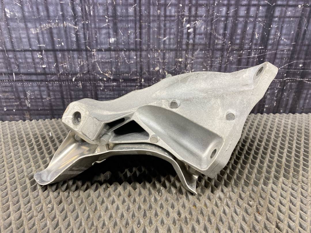 Кронштейн двигателя, 606 рублей, Красноярск