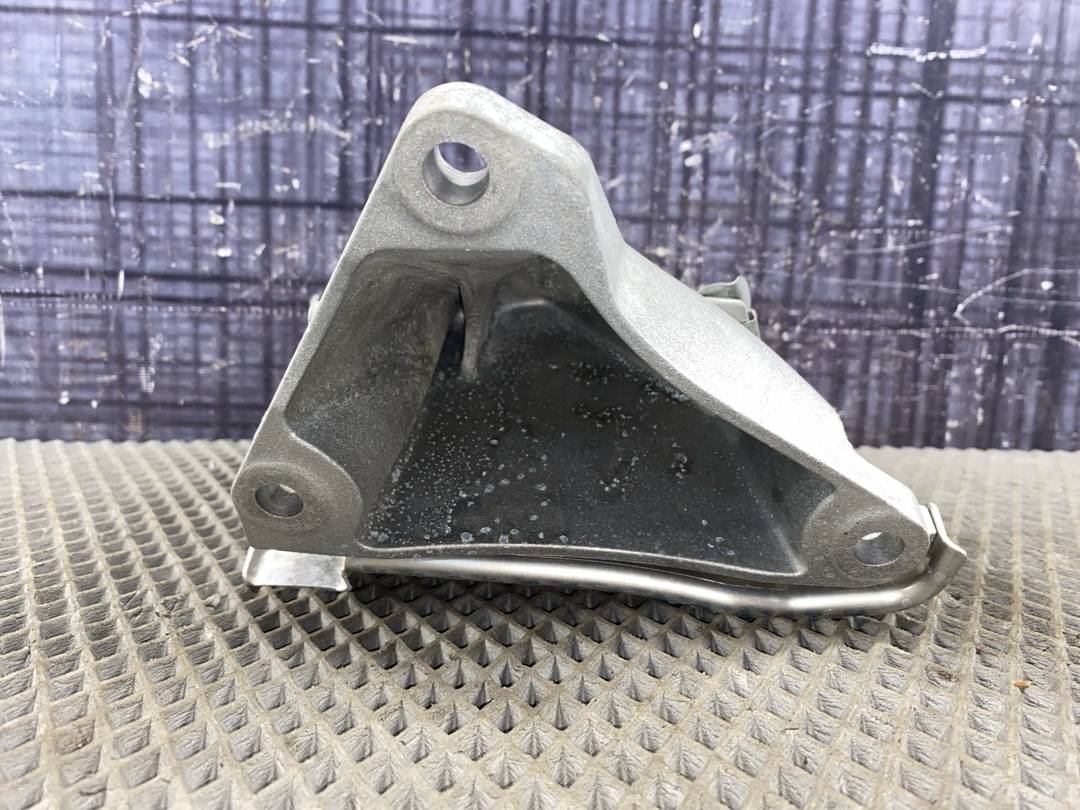 Кронштейн двигателя, 606 рублей, Красноярск